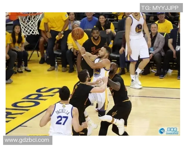 当足球球星化身战场勇士浴火奋战书写传奇征途 当足球球星化身战场勇士浴火奋战书写传奇征途