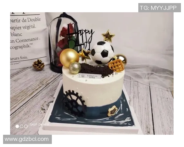 足球主题生日蛋糕定制创意设计让球迷畅享专属明星甜蜜时刻 足球主题生日蛋糕定制创意设计让球迷畅享专属明星甜蜜时刻